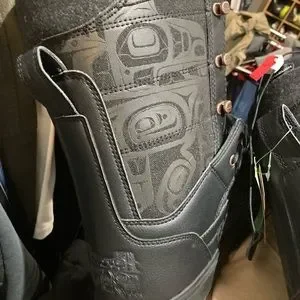 Men’s Vans Ultra Cush snow boots brand new no box with tags.Size 11.5 Vans | Shoes | Mens Vans Ultra Cush Snow Boots Brand New No  main image 2